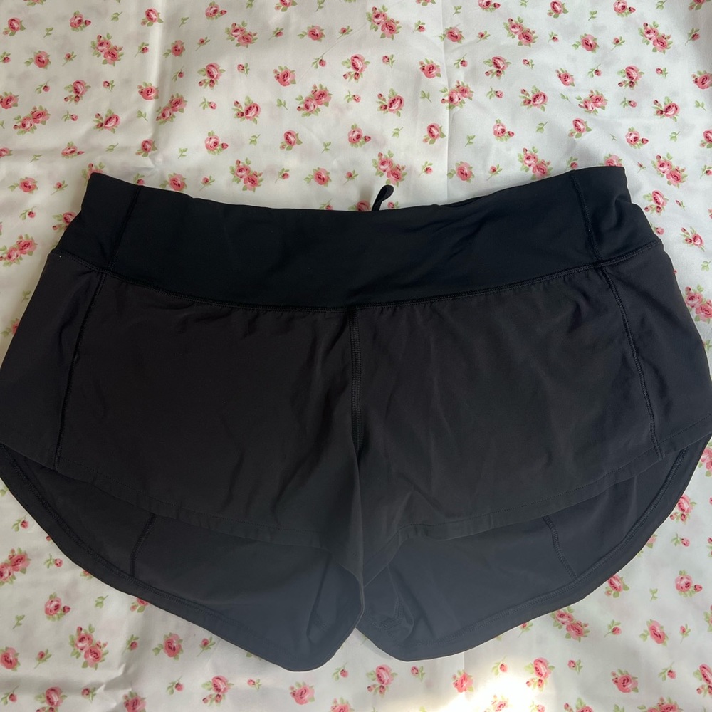 Lululemon 2.5” speed up short